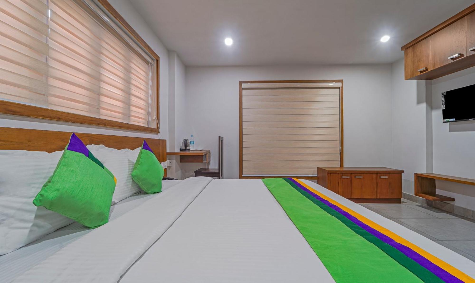 Treebo Regalia Inn Civil Station Калпата Екстериор снимка